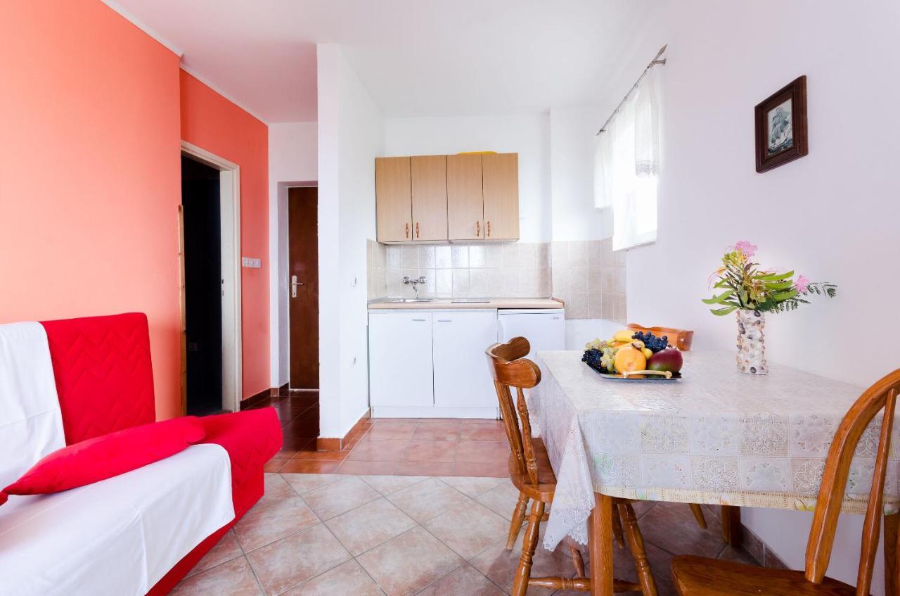 Apartments Sime Lopar Rom bilde